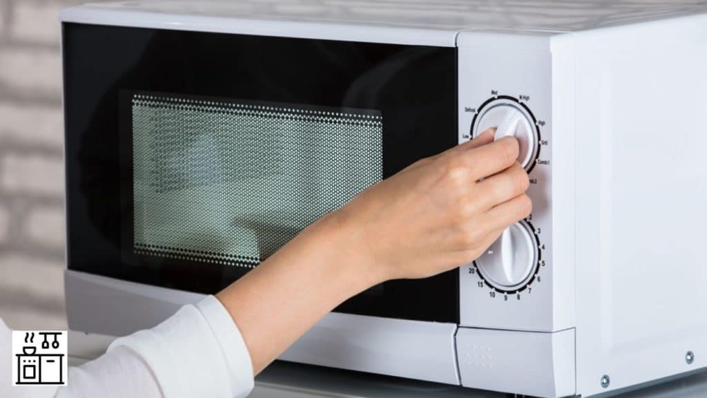 Image of microwave oven kept with proper ventilation