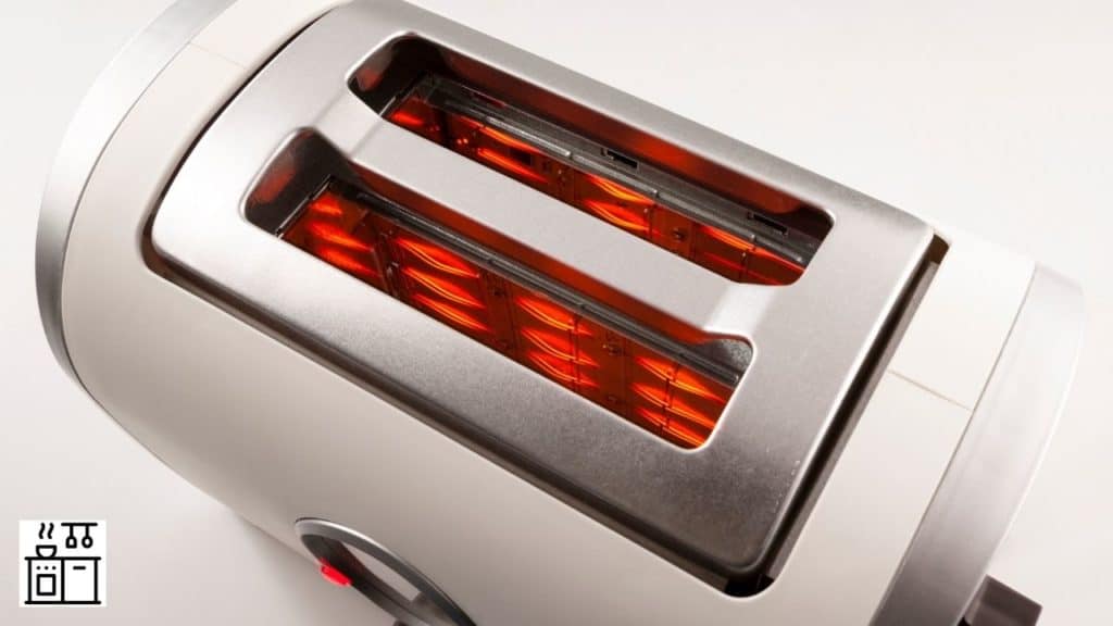 Image of a toaster with Teflon coating
