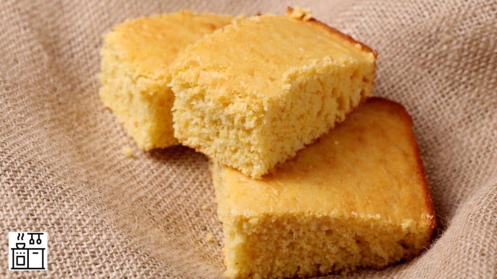 Image of cornbread with corn in it