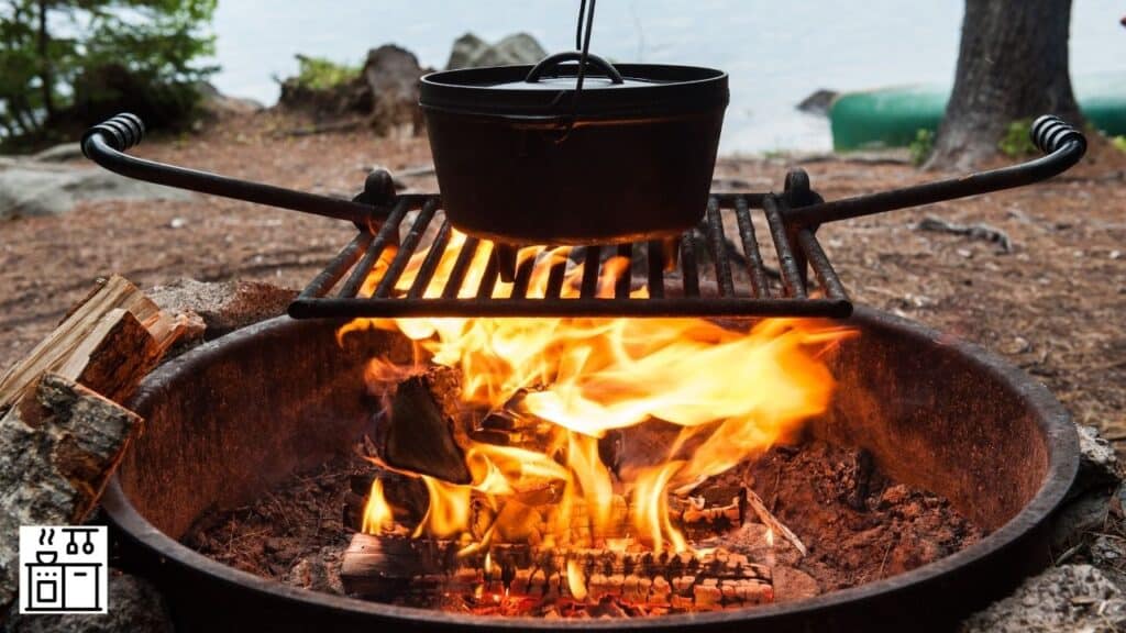 Image of a Dutch oven cooking a meal