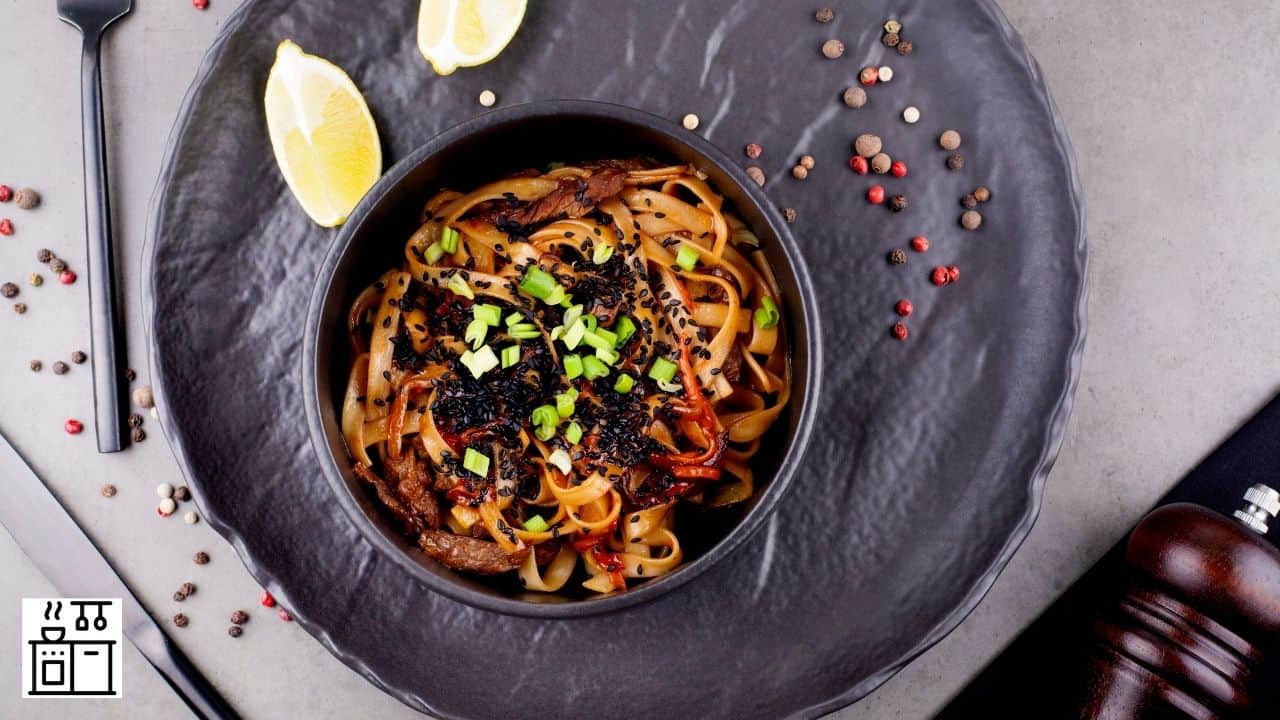 Are Cast Iron Woks Good? (What Material Woks Are Good?)