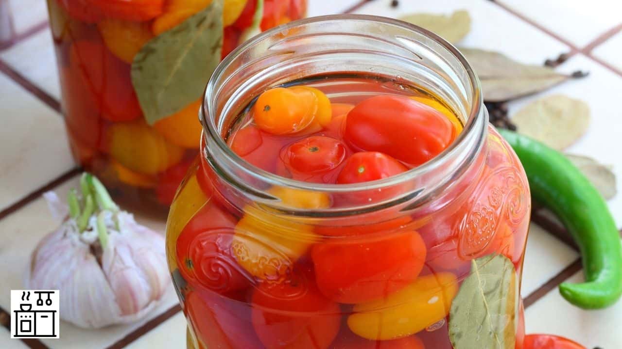 How Many Tomatoes Are There In A Can? [Diced, Crushed, Paste, Etc.]