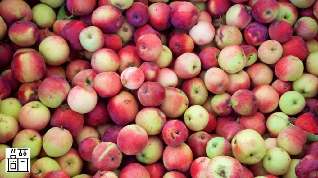 A lot of Empire apples