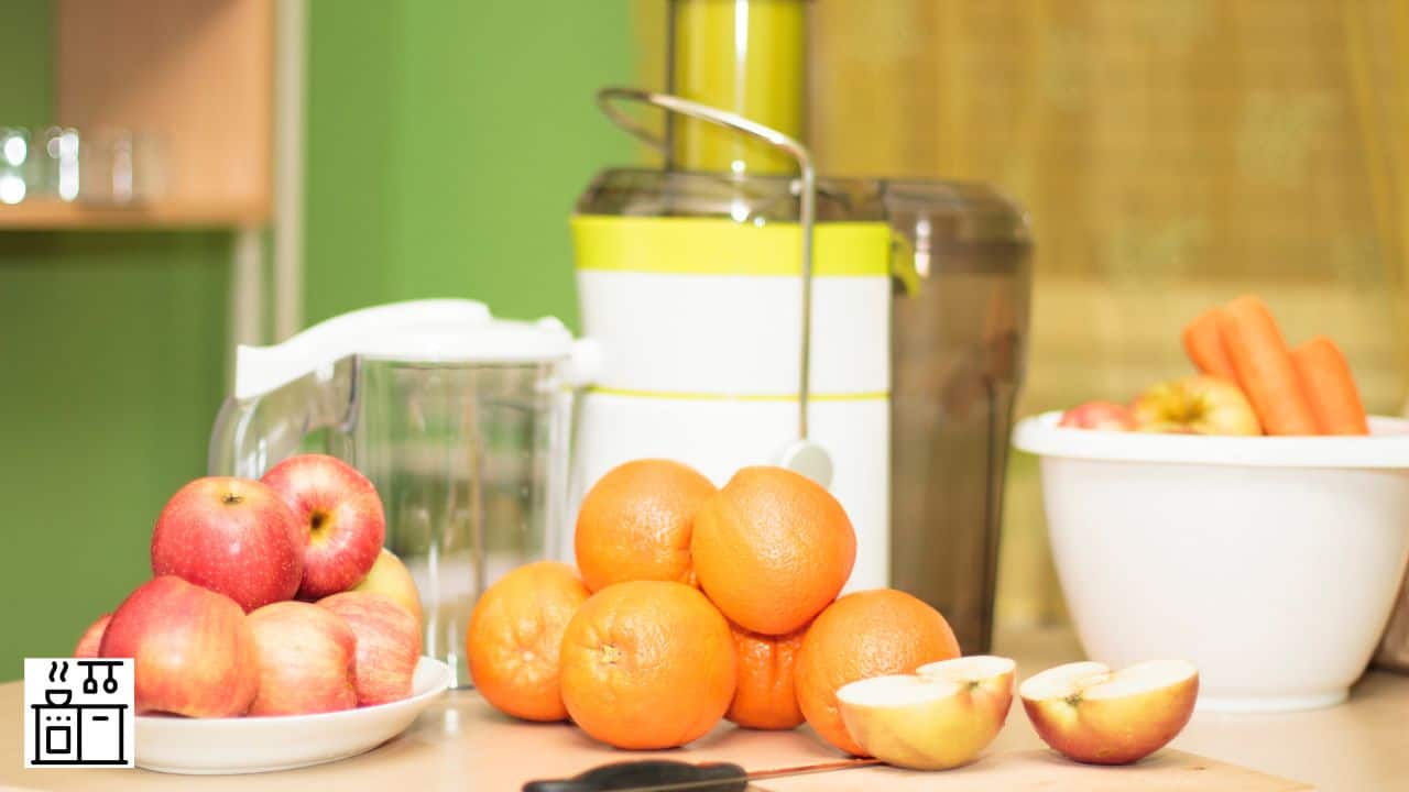 8 Brands with Juicer Models that Peel Fruit
