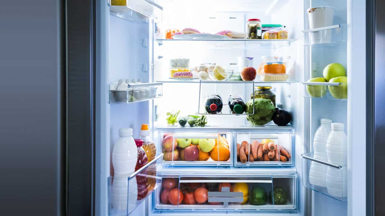How Does a Refrigerator Work? [Explained for Beginners]