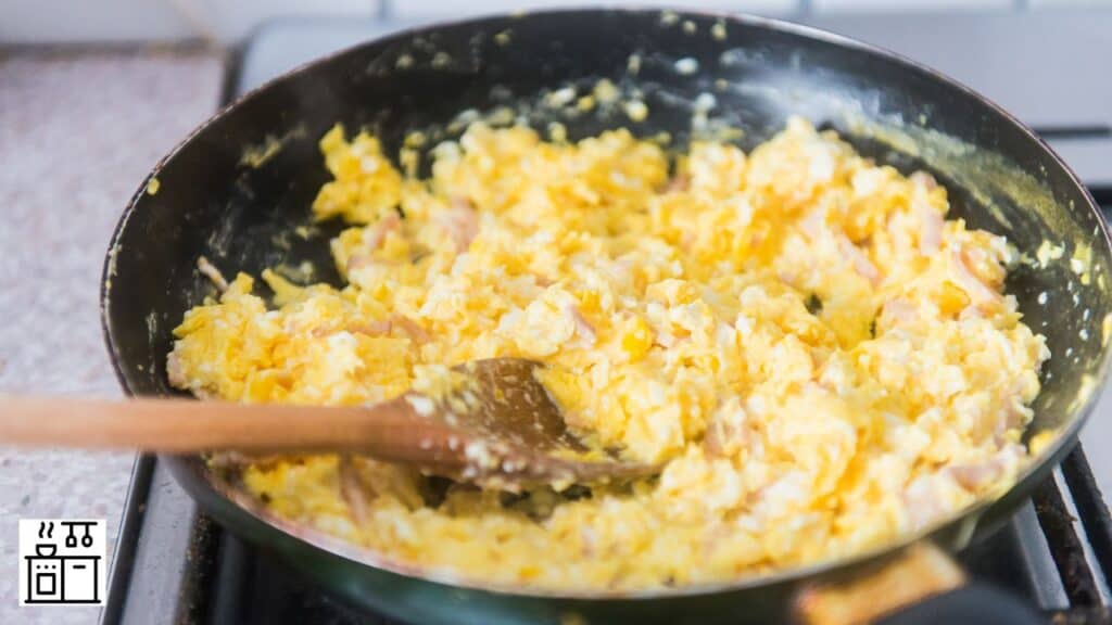 Scrambled eggs exposed to heat