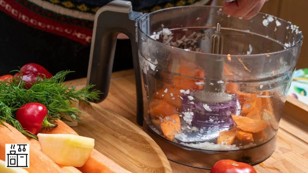 Food processor blade