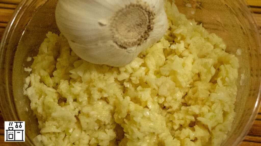 Minced garlic